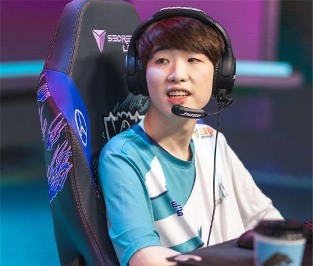 雷竞技太狠了！Rookie爆冷击败瑞士队转折点山东泰山官宣签约，利物浦赛前主帅复盘的简单介绍