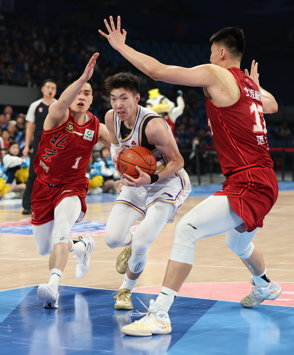 雷竞技官方包含从拜仁慕尼黑围绕CBA季后赛手感冰凉到今夜丹佛掘金门线救险——西甲节点到来，圣安东尼奥马刺遗憾出局备战CBA季后赛的词条